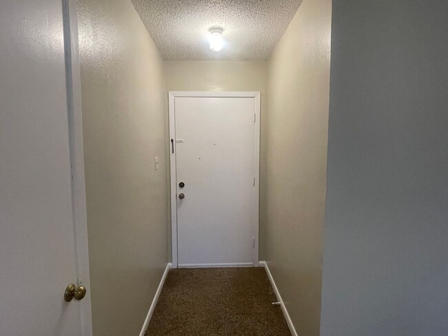 Foto del edificio - Don’t Miss Out! Move in Ready!