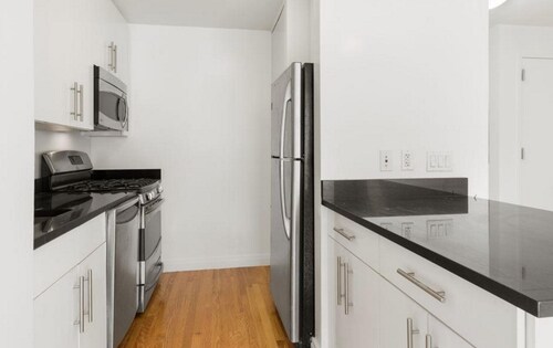 Building Photo - 236 E 119th St