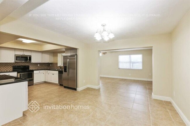 Building Photo - 10320 NW 18th Pl