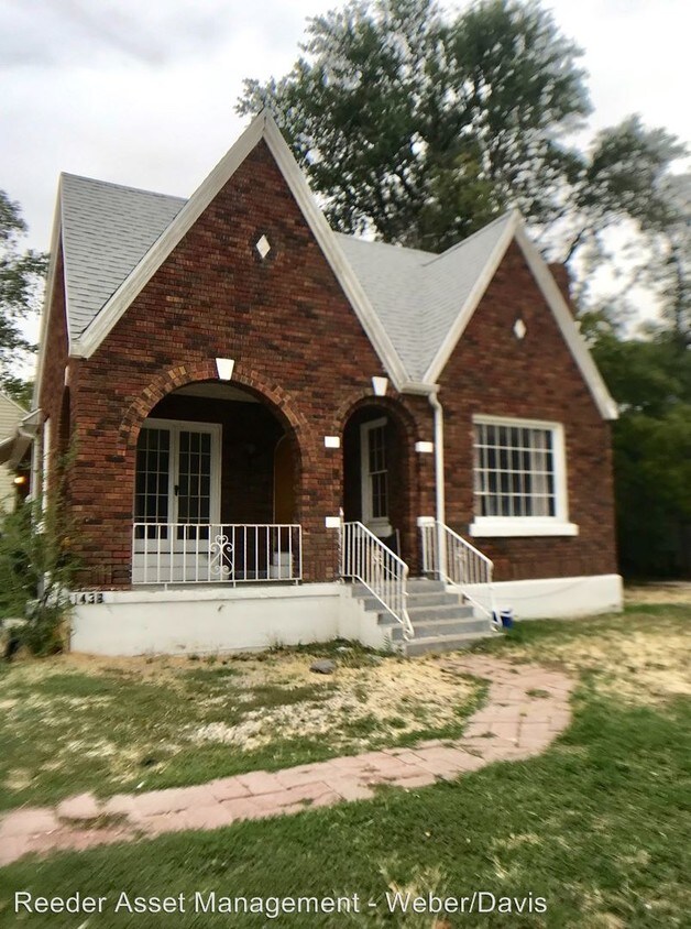 Primary Photo - 1436 Swan St
