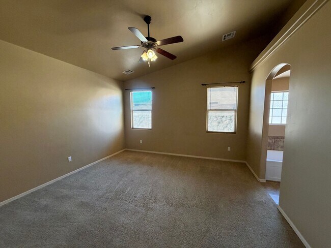 Foto del edificio - Close to Metro Verde