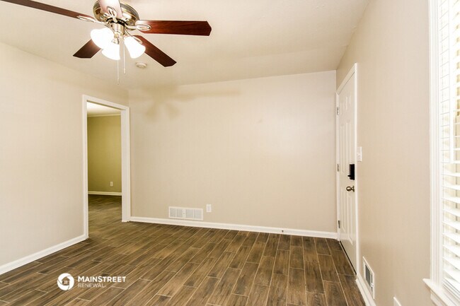 Building Photo - 1545 Blue Ridge Dr SW