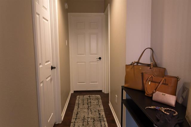 Foto del edificio - 200 Supreme Ct