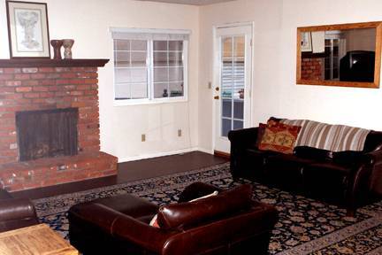 Building Photo - 3672 Hackett Ave