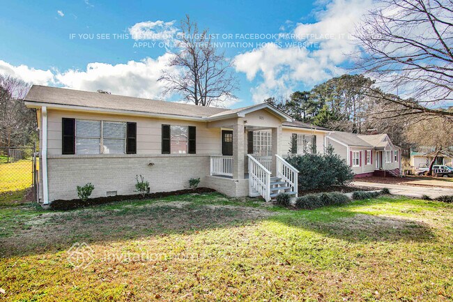 Building Photo - 521 Ivy Ln