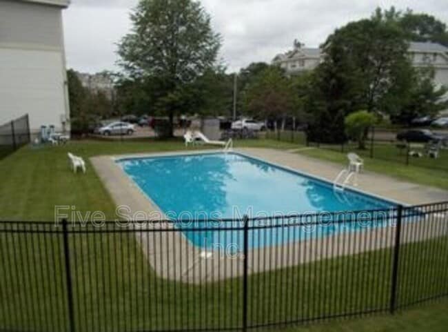 Building Photo - 119 Hildred Dr