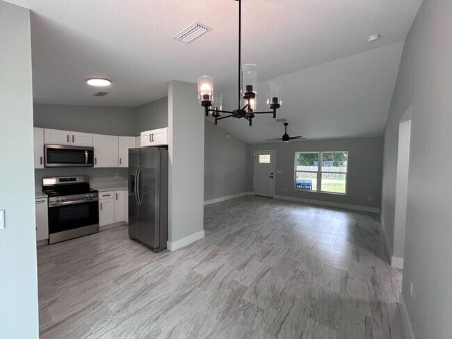 Building Photo - New 3/2 Home In Summerfield!