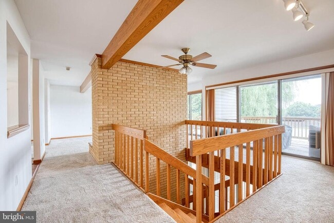 Building Photo - 18 Byway Rd