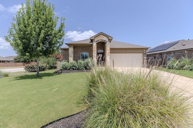 Building Photo - 2205 Singletree Bend