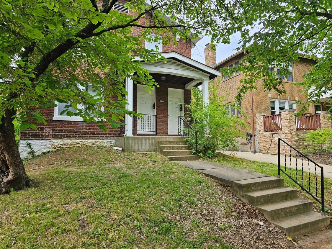 Building Photo - 7204 Tulane Ave