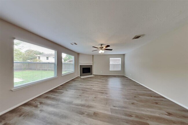 Foto del edificio - 31110 Silver Village Dr