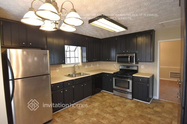 Building Photo - 2679 Forest Way NE