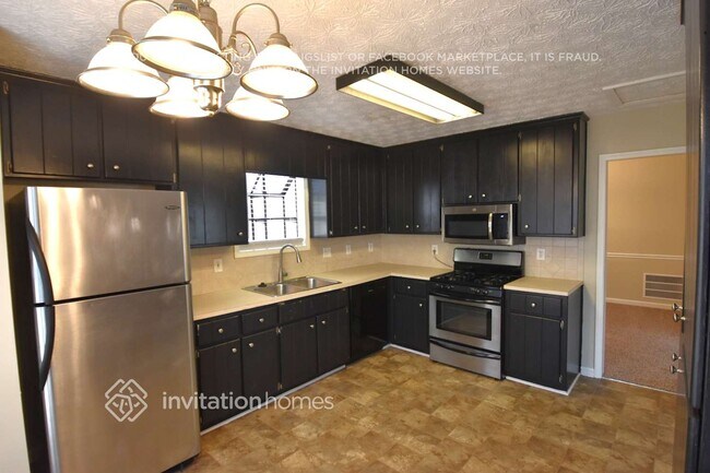 Foto del edificio - 2679 Forest Way NE