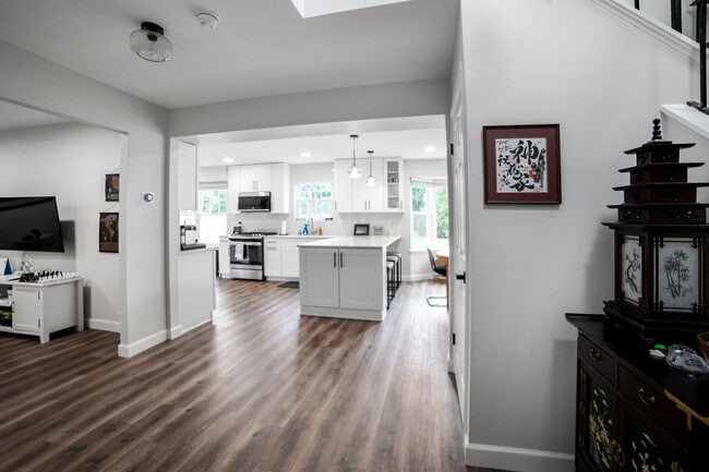 Photo - 23647 Rolling Fork Way (Gaithersburg, MD) House