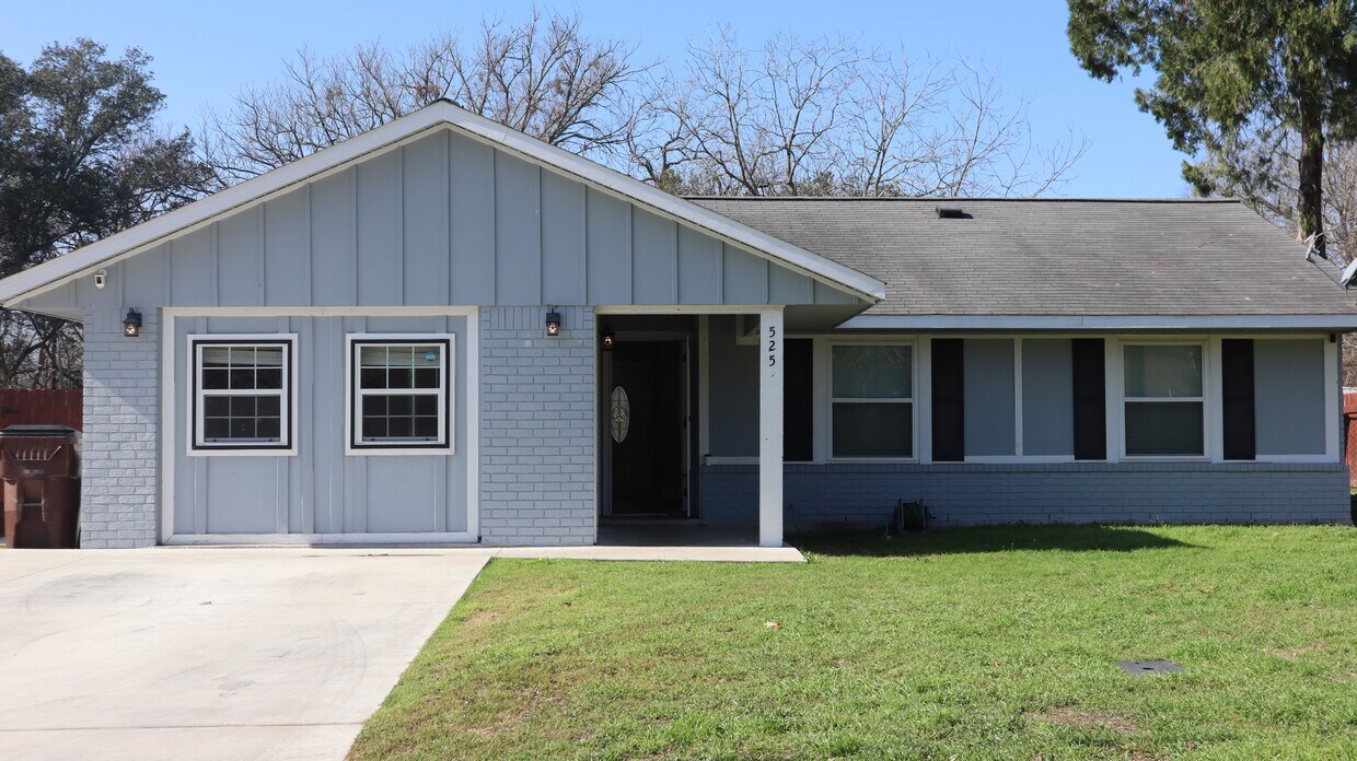 525 S Church St, Lockhart, TX 78644 House Rental in Lockhart, TX
