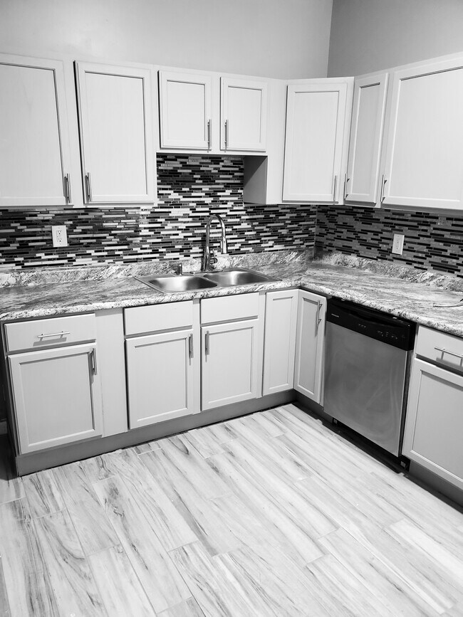 Building Photo - 3856 W Arthington St