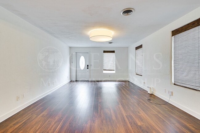 Foto del edificio - Historic GEM! – The First Female-Built Home in Holly Hill