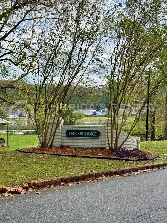 Foto del edificio - Easy Living in this Updated Pinson Home!!! COMING SOON!