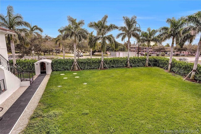 Building Photo - 9220 Biscayne Blvd