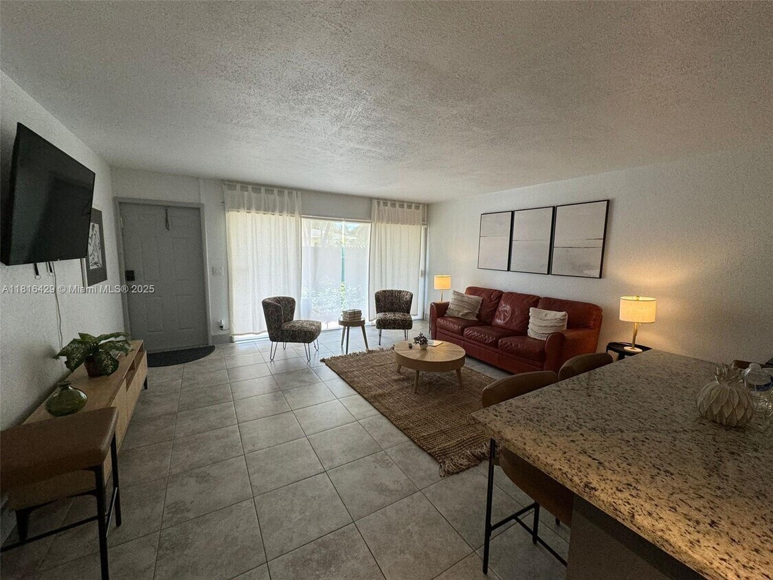 Foto principal - 3725 S Olive Ave