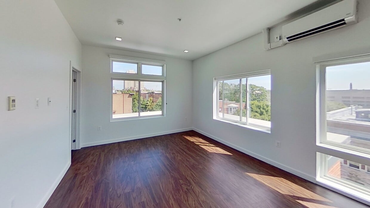 Photo - 824 N Calvert St Apartments