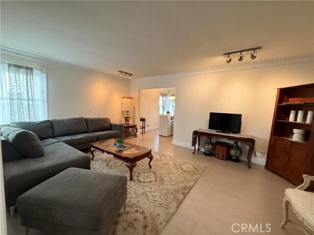 Foto del edificio - 1216 Cochran Ave