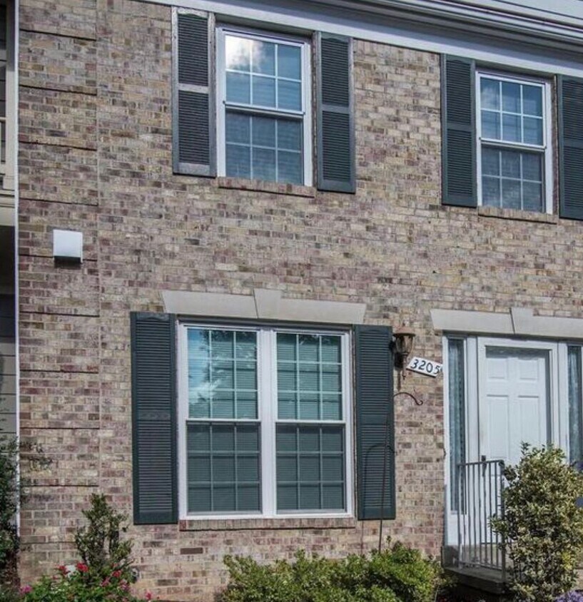 Foto principal - Coming Soon! Spacious TH in Olney - 3 + 3 ...