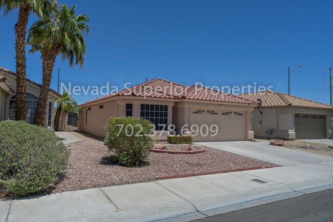 Building Photo - NW!! Single Story!!! All Appliances!! Cust...