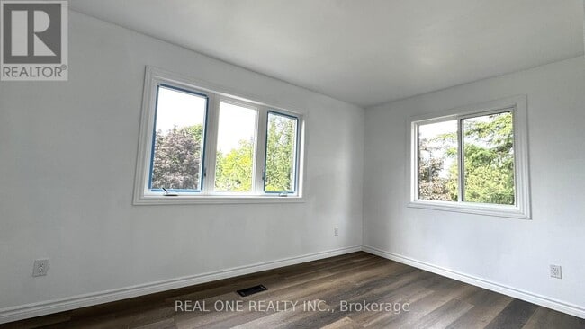 Photo du bâtiment - 56 Skylark Dr