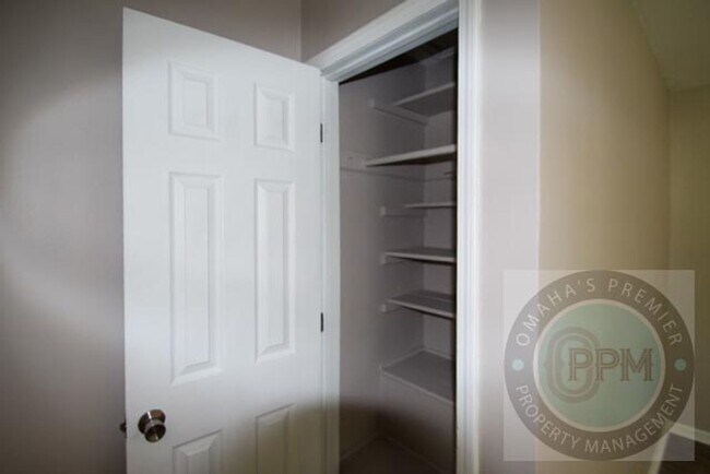 Building Photo - Charming 2Bd/1Ba home in Bellevue