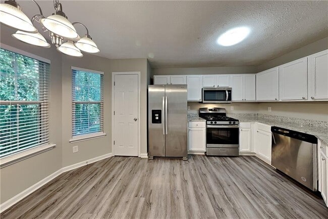 Building Photo - 4783 Lake Park Terrace