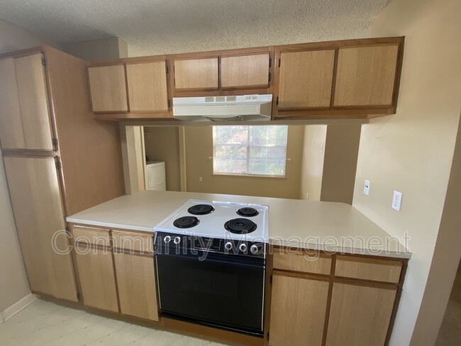 Building Photo - 2639 Nannette Dr