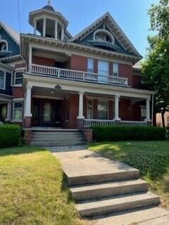 Primary Photo - 904 State St