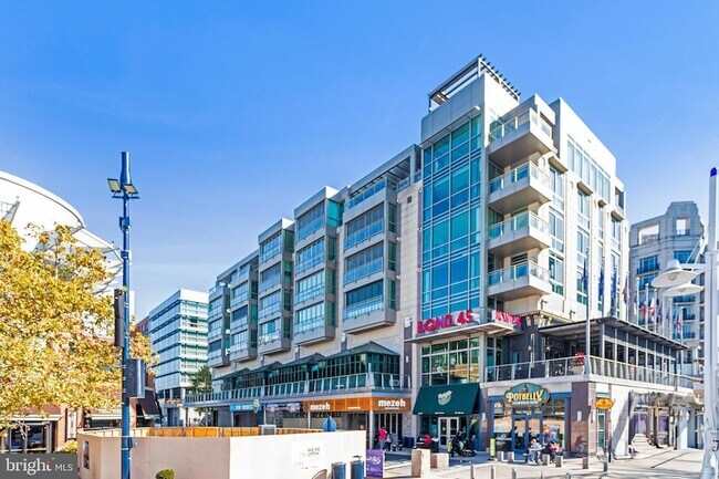 Building Photo - 147 Waterfront St