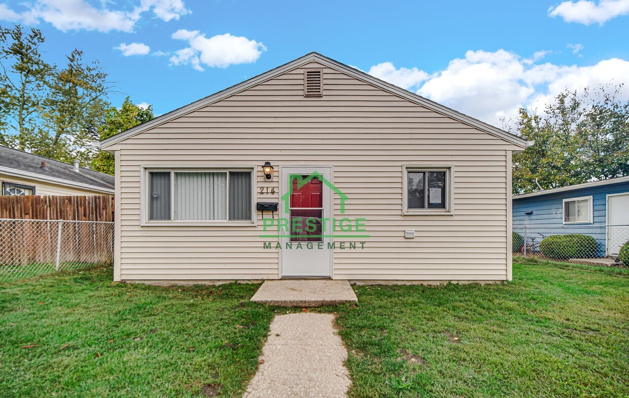 Foto principal - Newly remodeled 3bed/1bath in Michigan Cit...