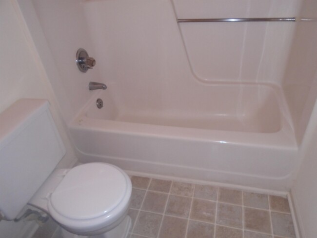 Building Photo - 1256 Sweet Pine Dr