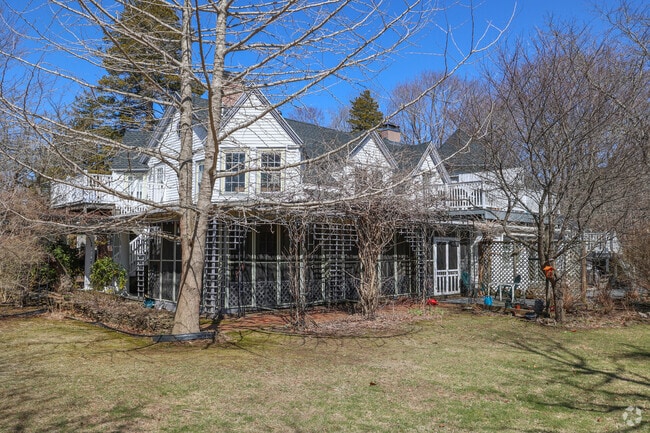 Alternative Exterior - 807 Summer St