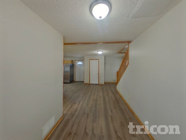 Building Photo - 2144 Sherwood Ave