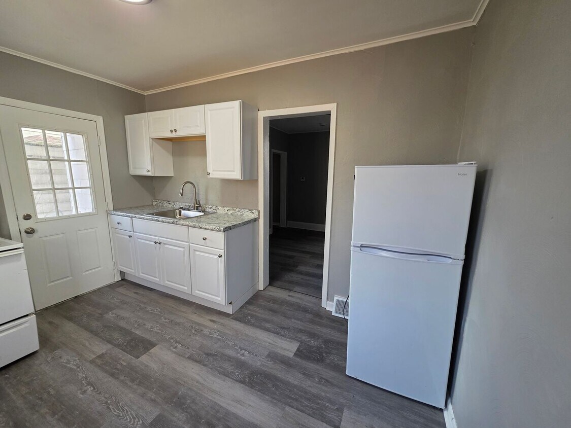 Spacious 1 bedroom 1 bathroom apartment for rent! - Spacious 1 bedroom 1 bathroom apartment for rent!