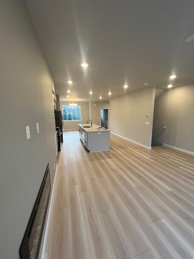 Foto del edificio - Stunning Tigard Home with Private In-Law Suite & Flexible Living Options