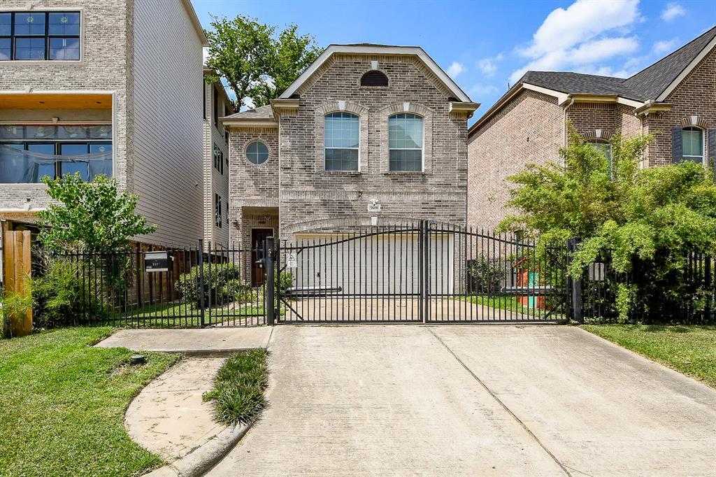 Foto principal - 7608 Janak Dr