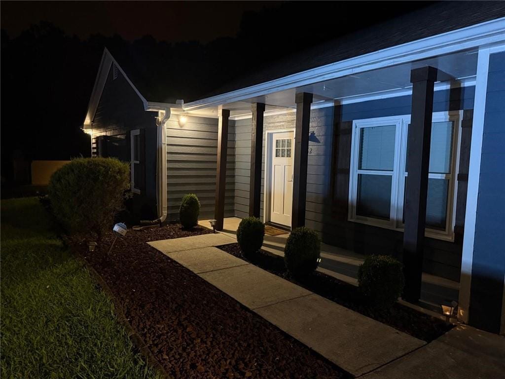 Primary Photo - 1682 Greyleaf Ln SE