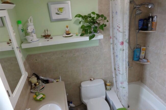 Building Photo - 2129 Kennedy Blvd