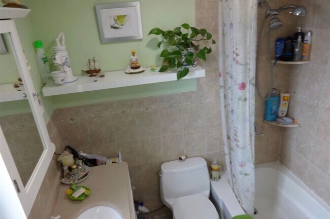 Foto del edificio - 2129 Kennedy Blvd