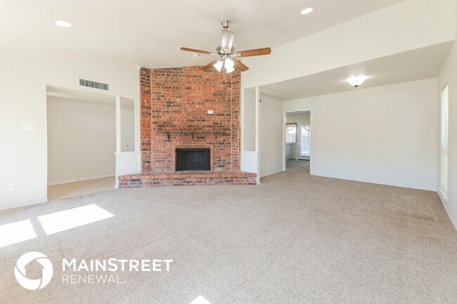 Foto del edificio - 713 Arbor Downs Dr