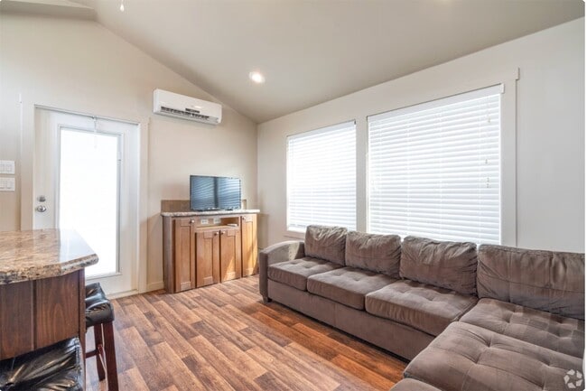 Foto del edificio - 3127 Maverick Lp