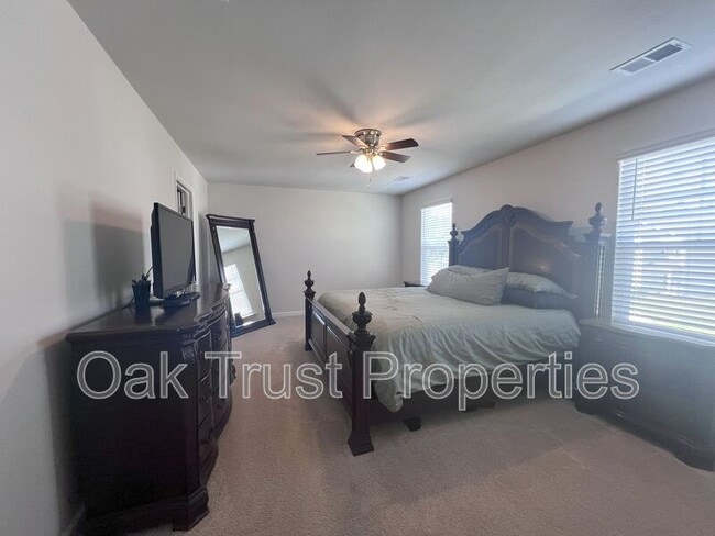Building Photo - 129 Blossom Wood Ln