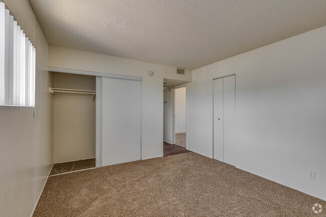 1 BR, 1 BA - 700 SF - Vibe Apartments