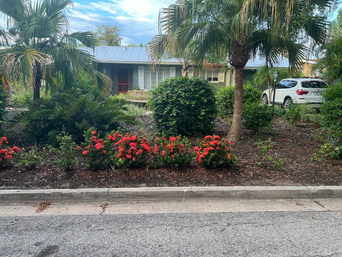 Foto principal - 2216 Hibiscus St