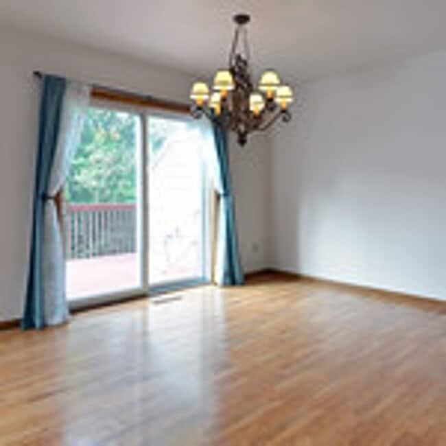 Building Photo - 144 Primrose Ct